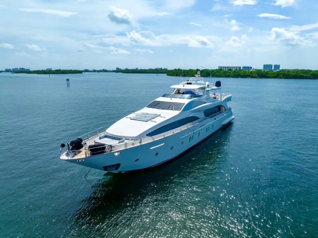 116′ Azimut, 116 feet