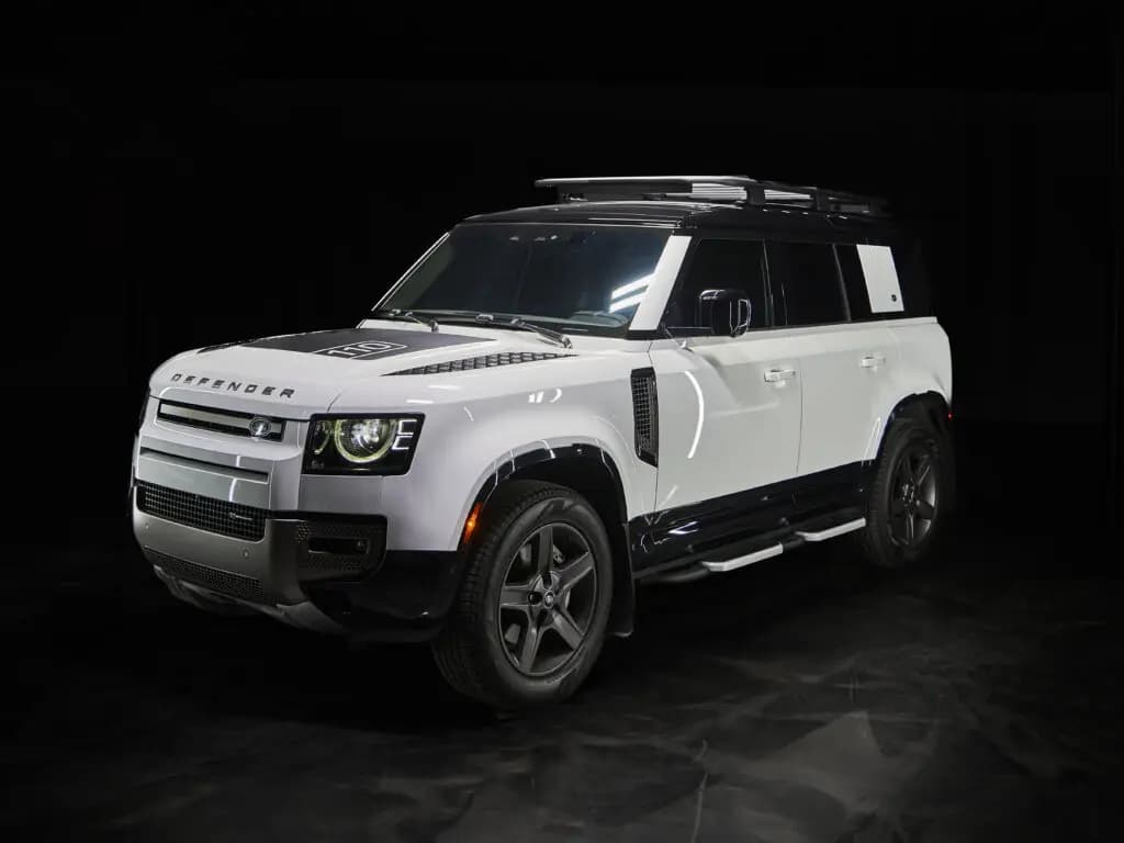 Land Rover Defender, White