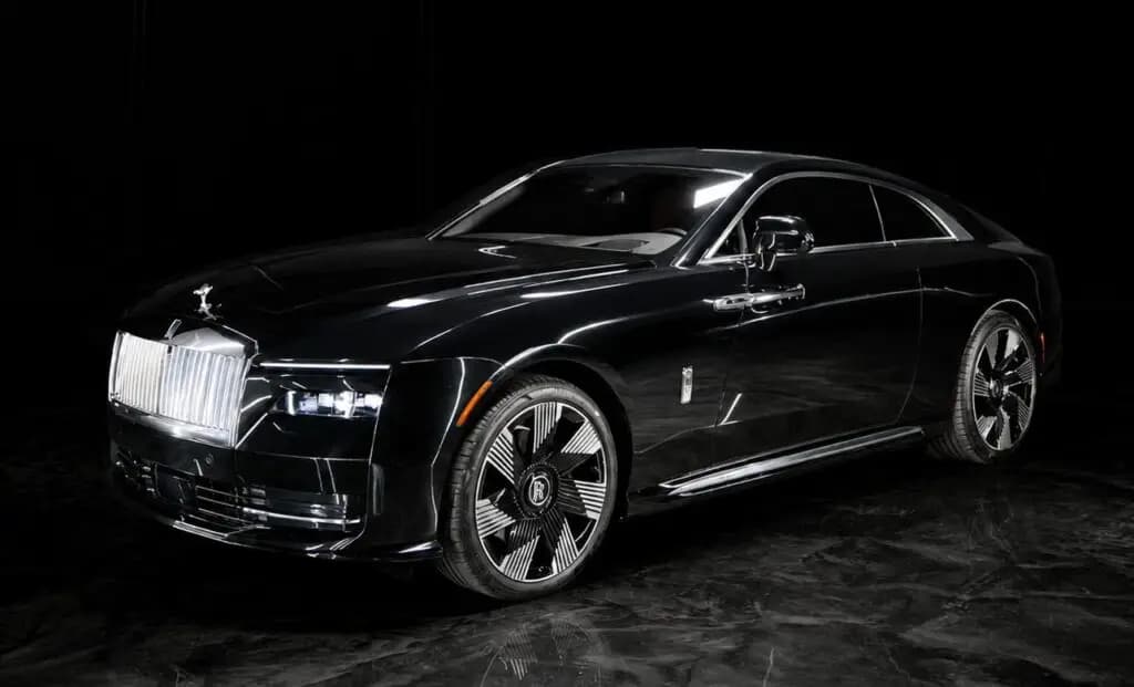 Rolls-Royce Spectre, Black