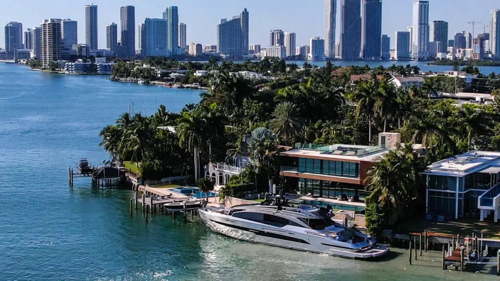 116 foot Pershing GTX on the water